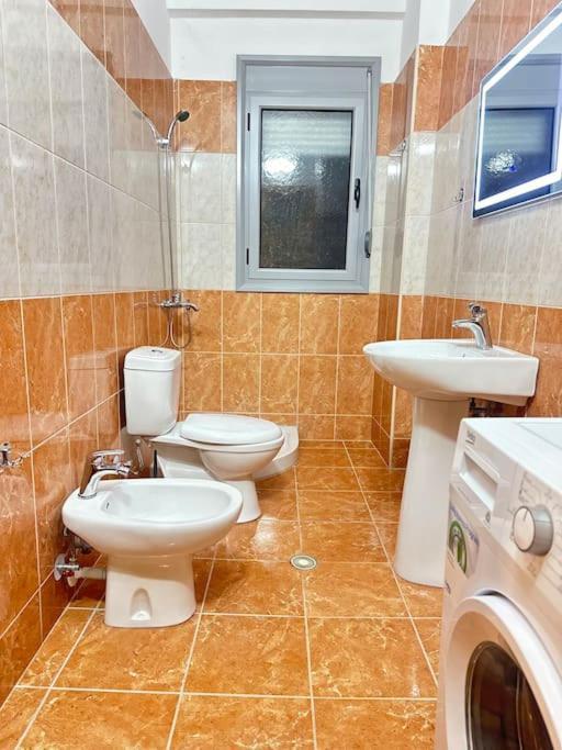 Lungomare Stay 24/7 Self Check-In Vlorë Εξωτερικό φωτογραφία